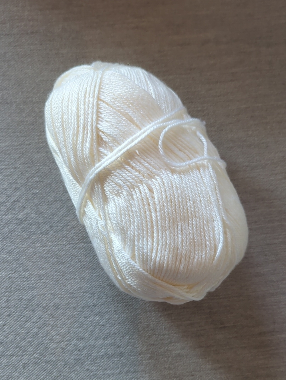 Schitts Creek Acrylic Yarn - White